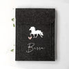 Equidenpasshülle mit Name für Pferde-Pass als Geschenk für Reiter und Pferd | personalisierte Pferdepass-Hülle | mit Islandpferd & Wunschtext