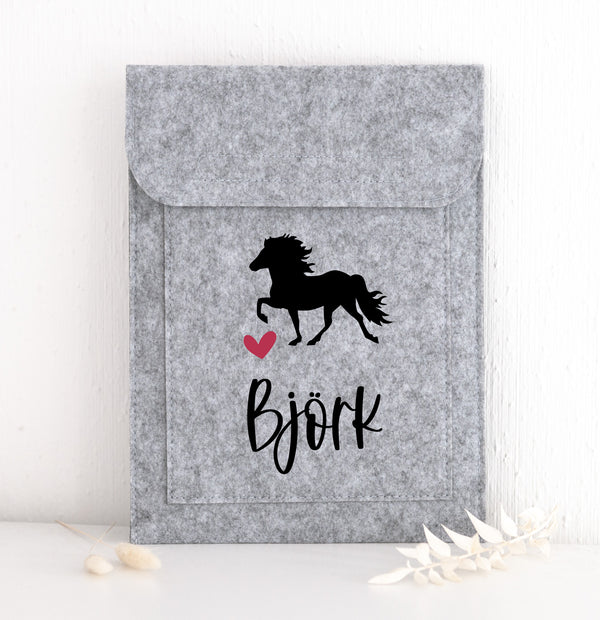 Equidenpasshülle mit Name für Pferde-Pass als Geschenk für Reiter und Pferd | personalisierte Pferdepass-Hülle | mit Islandpferd & Wunschtext