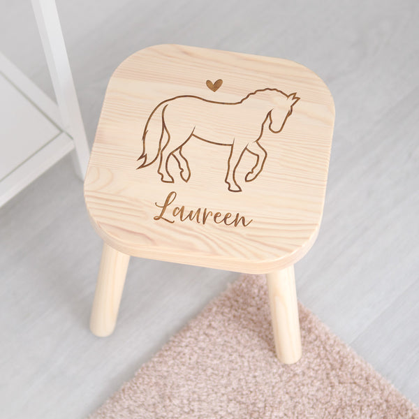 Kinderstuhl Hocker "Pferd #1" mit Name | personalisiert | Kinderzimmer, Geschenk