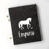 Equidenpasshülle mit Name für Pferde-Pass als Geschenk für Reiter und Pferd | personalisierte Pferdepass-Hülle | mit Pferd & Wunschtext