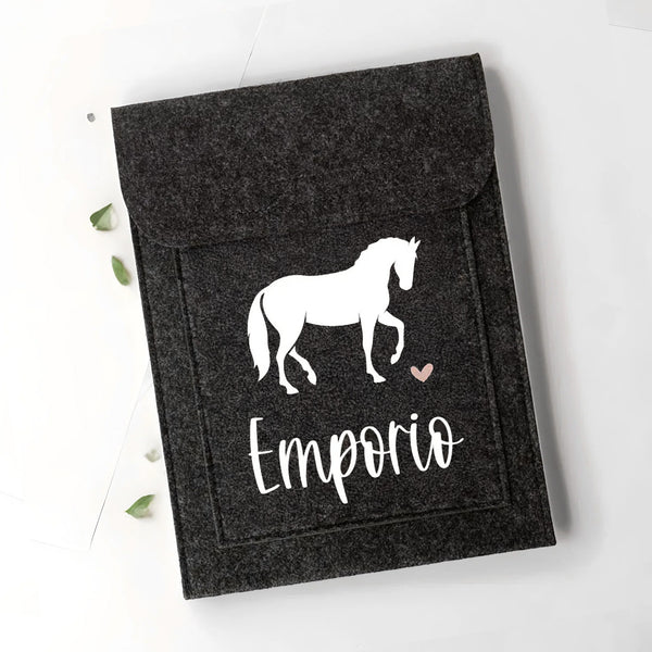 Equidenpasshülle mit Name für Pferde-Pass als Geschenk für Reiter und Pferd | personalisierte Pferdepass-Hülle | mit Pferd & Wunschtext