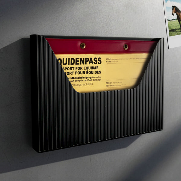 Equidenpass-Aufbewahrung Halterung Box | zum Schrauben oder magnetisch | Pferd, Pony | Spind, Schrank, Stall