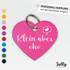 Marke Anhänger Herz "Klein aber oho" | personalisiert | 10 Farben | Geschenk, Geschenkidee, Glücksbringer